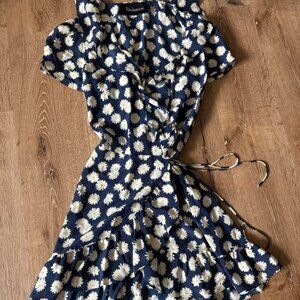 Realisation Par‎ The Valentina Navy Wrap Mini Dress in Daisy Size L